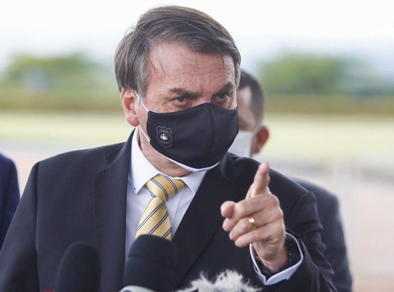 “A OMS parece um partido político”, critica Bolsonaro