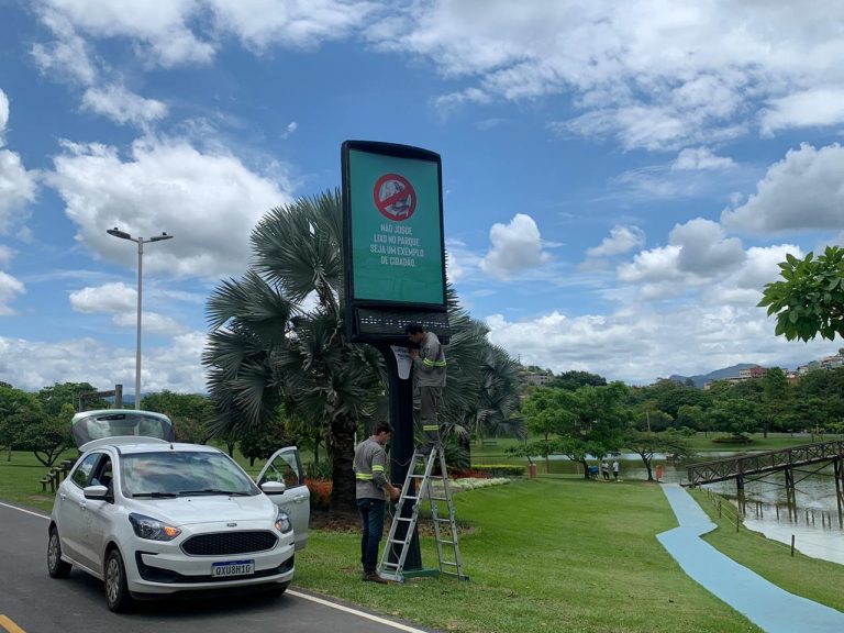 Ipatinga  ganham placas indicativas em ruas e avenidas