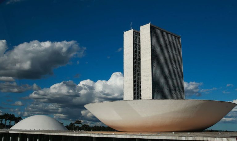 Parlamento brasileiro elegerá novo presidente