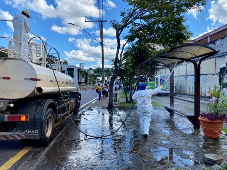 Itaurb inicia desinfecção em pontos de ônibus, Cras e Conselho Tutelar