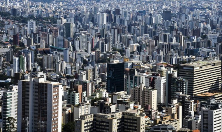 Belo Horizonte aumenta restrições para conter disseminação da covid-19