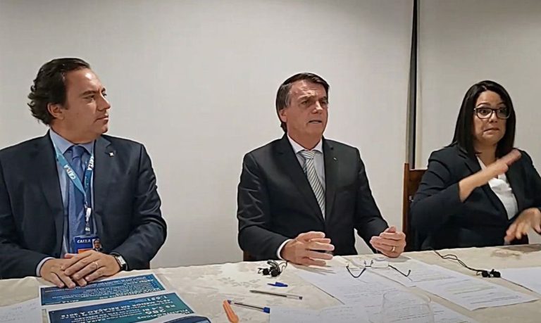 Bolsonaro aciona Supremo contra decretos da BA, DF e RS