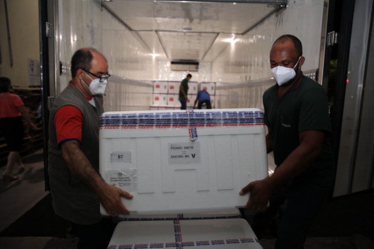 Unidades Regionais de Saúde recebem mais de 1 milhão de doses contra covid-19