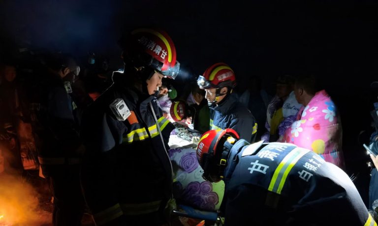 Sobrevivente de ultramaratona chinesa foi salvo por pastor em caverna