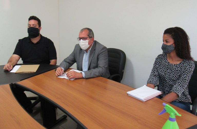 Prefeitura e Acita discutem projetos de auxílio a empresários e apoio na emissão de guias aos contribuintes