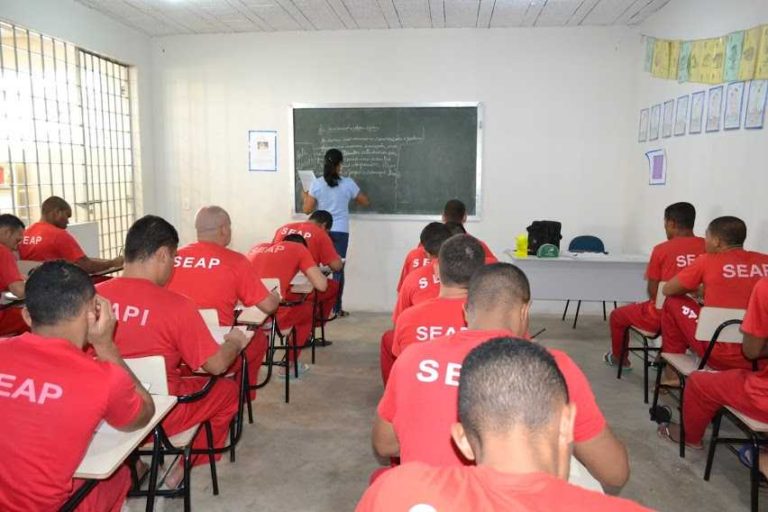 Presos de Minas conquistam vagas em instituições públicas de ensino superior