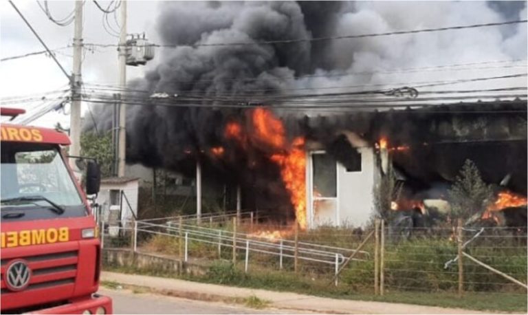 Incêndio da UPA: A Prefeitura assume, em nota oficial, o abandono da UPA por parte da administração pública