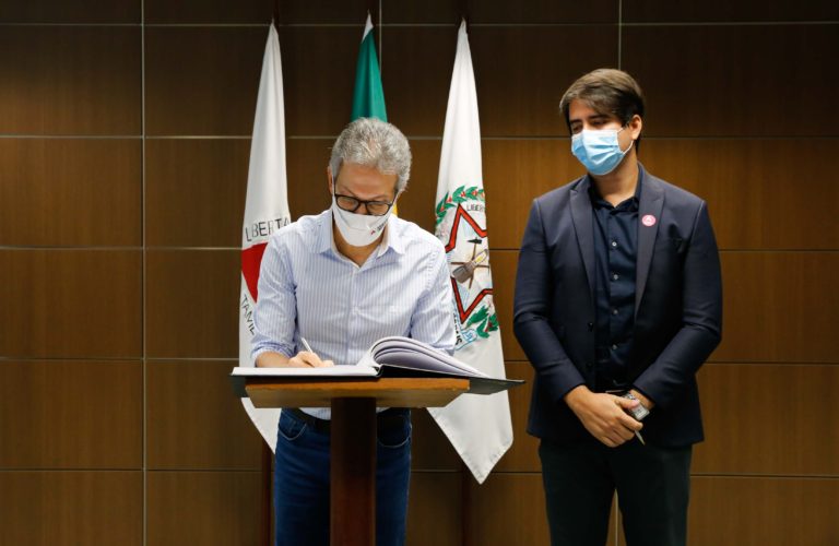 Governador Romeu Zema sanciona Projeto de Lei que institui auxílio emergencial de R$ 600 a famílias mineiras de baixa renda