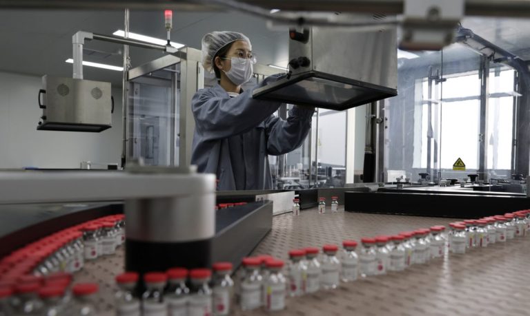 China desenvolve vacina contra covid-19 por inalação