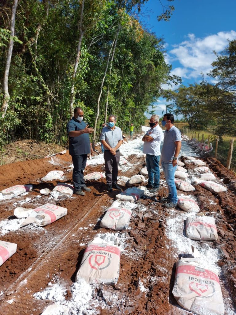 Prefeito visita Programa da Vale na localidade de Gabriel