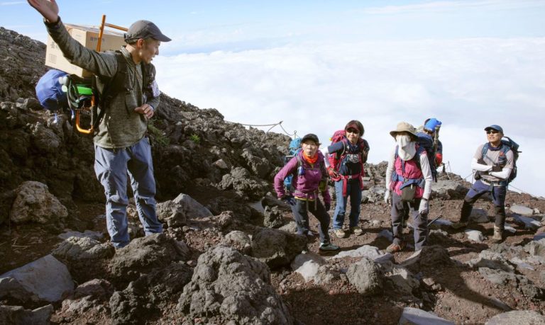Autoridades japonesas reabrem rota de escalada no monte Fuji