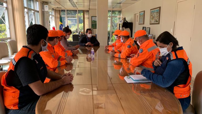 Prefeito recebe comando do Corpo de Bombeiros de Itabira para discutir sobre a mudança de patamar do Pelotão