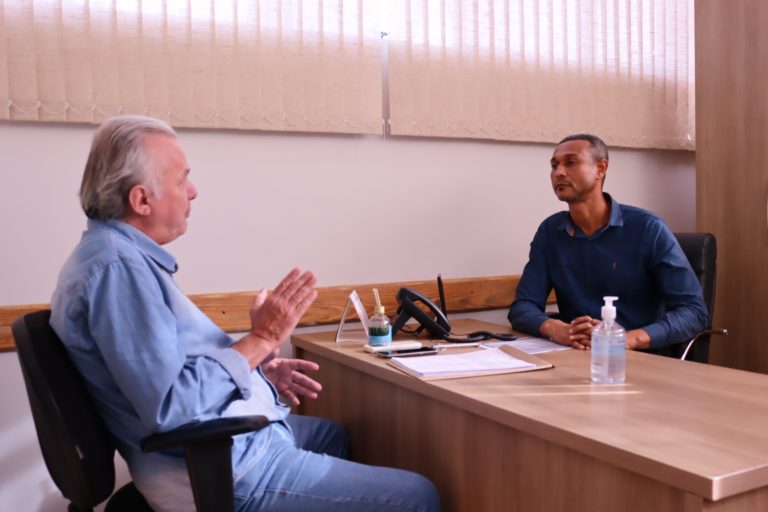 O presidente do Popular Banco do Povo pediu ajuda do Líder do prefeito para salvar entidade