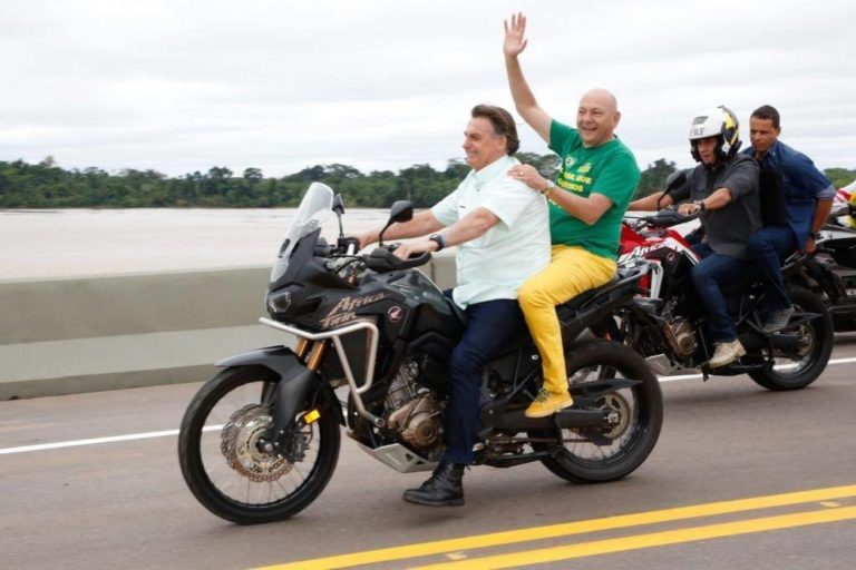 Transita lança campanha de conscientização para motociclistas e oferece benefícios em comércios