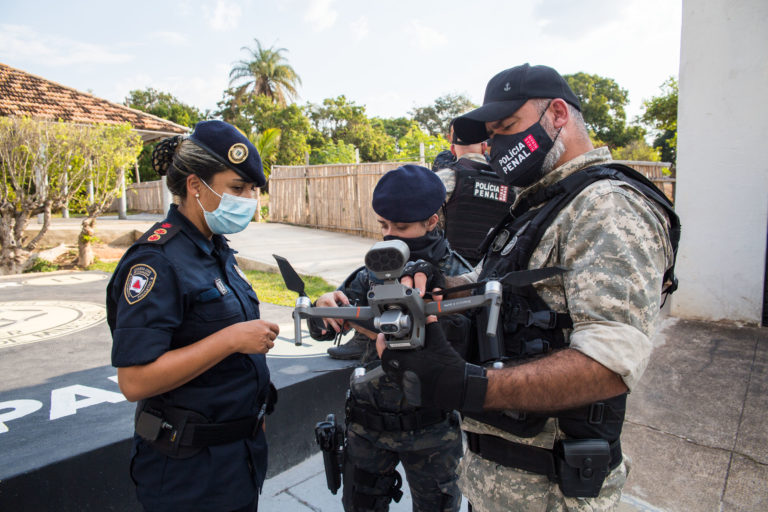 Policiais penais capacitam guardas civis de Contagem para uso de drones