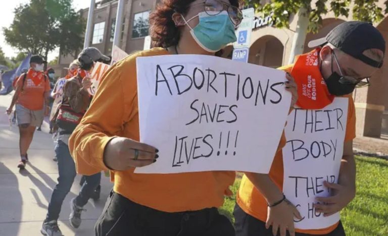 Esquerda protesta no Texas contra lei que proíbe abortos