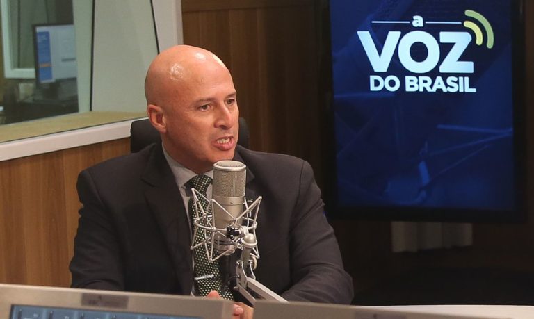 Papel da imprensa é levar ao cidadão a situação real, diz secretário