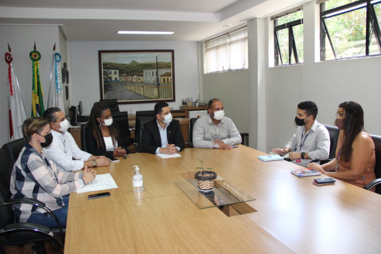 Câmara assina convênio que garante descontos em faculdade para servidores municipais