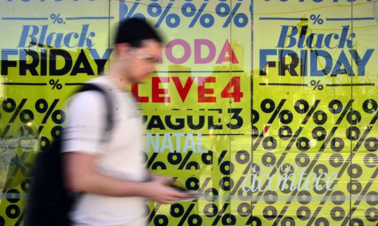 De olho na Black Friday?  Se for comprar eletroeletrônicos, dê preferência aos mais eficientes  