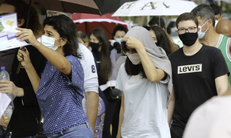 Professores e estudantes comentam o primeiro dia de Enem