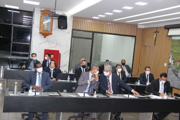 Vereadores aprovam projetos relacionados ao fundo de apoio a empresários itabiranos