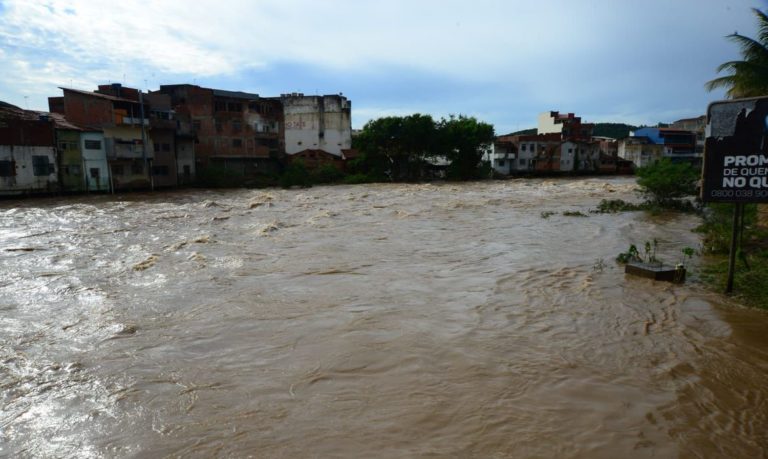 Defesa Civil emite alerta de fortes chuvas para Belo Horizonte