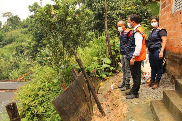 Prefeitura atua com medidas emergenciais em áreas afetadas e mantém alerta para chuvas excessivas