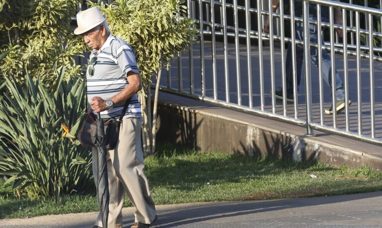 Contribuinte pode doar parte do Imposto de Renda para auxílio a idosos