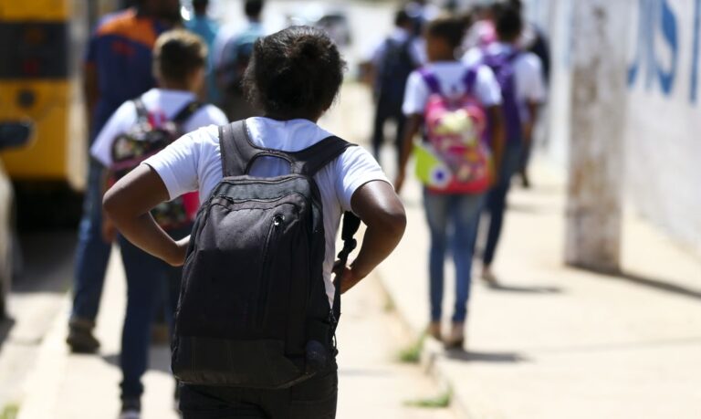 Censo Escolar: mais de 650 mil crianças saíram da escola em três anos