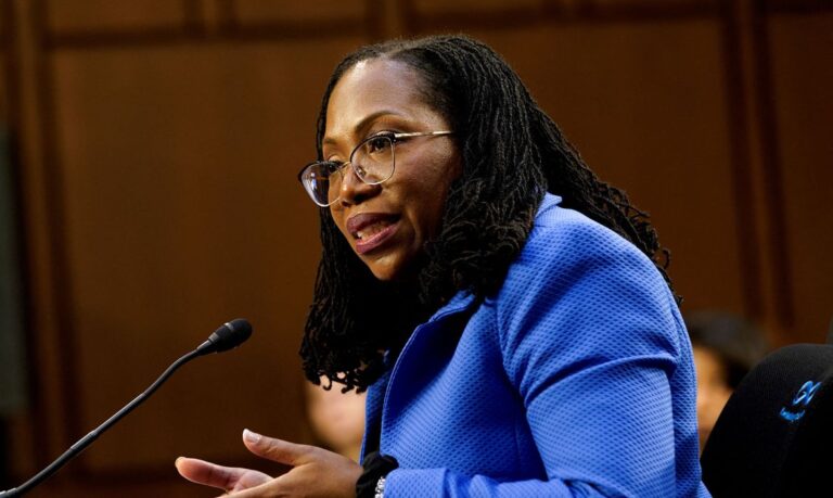 Senado dos EUA confirma primeira mulher negra na Suprema Corte