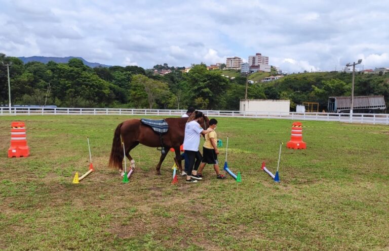 São Gonçalo implanta a Equoterapia para atendimento na Educação