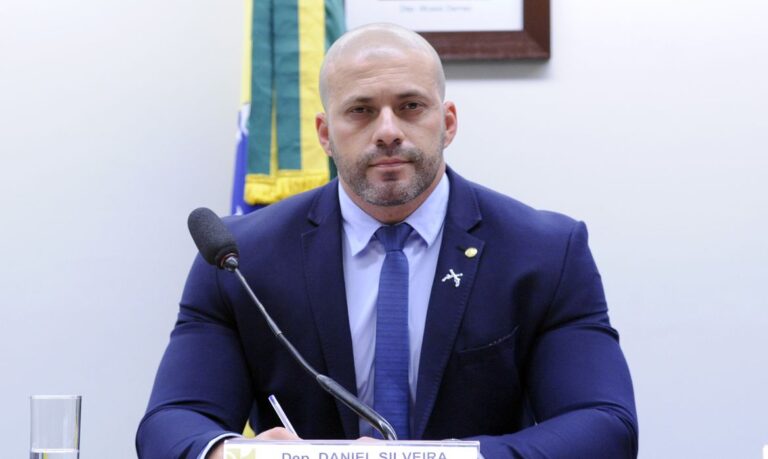 Deputado Daniel Silveira se recusa a usar tornozeleira eletrônica