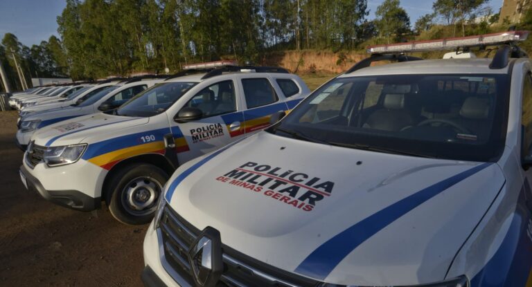 Governo de Minas entrega veículos para a Polícia Militar de 21 municípios