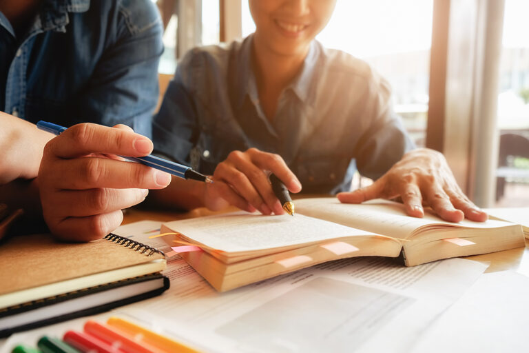 Governo de Minas forma 126 estudantes de curso Técnico em Podologia do Trilhas de Futuro