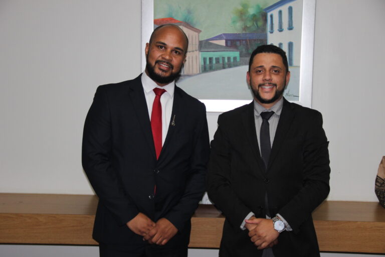 Sidney do Salão denuncia interferência do Executivo no Legislativo e renuncia a cargo na mesa administrativa