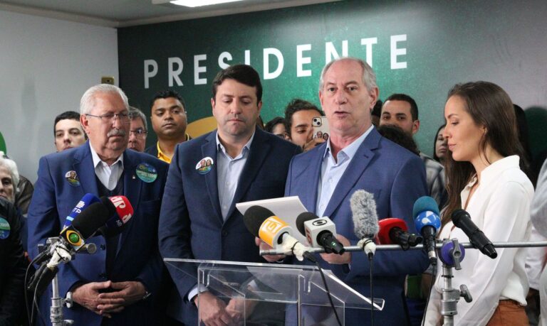 Ciro Gomes diz que seguirá com candidatura até o fim do pleito