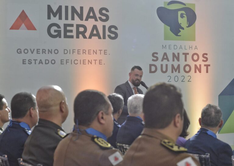 Governo de Minas entrega Medalha Santos Dumont