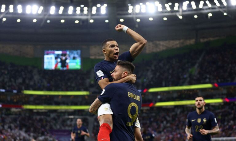 Artilheiros Giroud e Mbappé fazem França avançar: 3 a 1 na Polônia