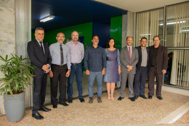 Prefeitura firma parceria com a UniFuncesi para oferecer assistência judiciária gratuita a pessoas carentes