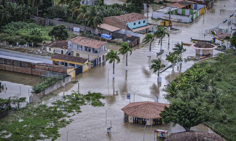 Desastres naturais deixam 48 cidades em estado de emergência