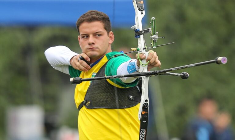 Marcus D’almeida é indicado a prêmio de melhor arqueiro do mundo