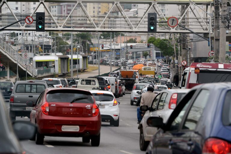 Governo de Minas abre inscrições para o Prêmio Motorista e Motociclista Padrão 2024