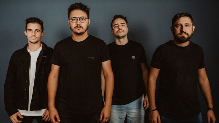 Salvaon lança “Aqui Com Você”, baseado em 2 Coríntios 12:9