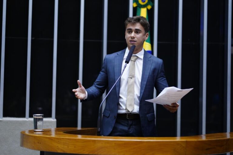 Associações e deputados recorrem ao STF contra Nikolas Ferreira