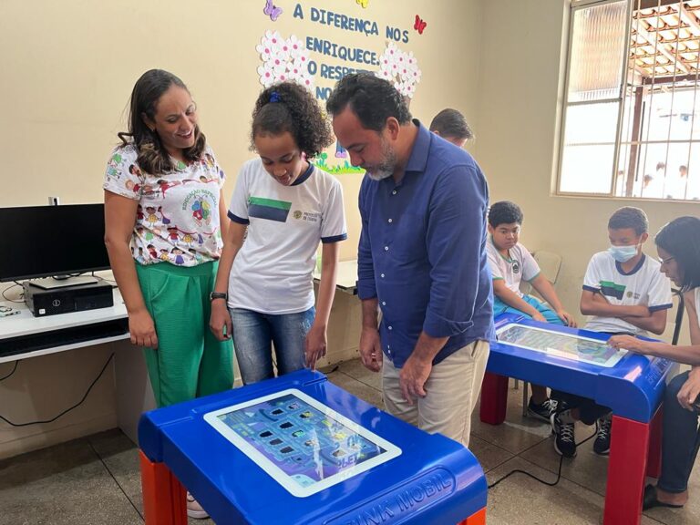 Tecnologia como aliada: mesas interativas auxiliam aprendizagem na rede municipal de Itabira
