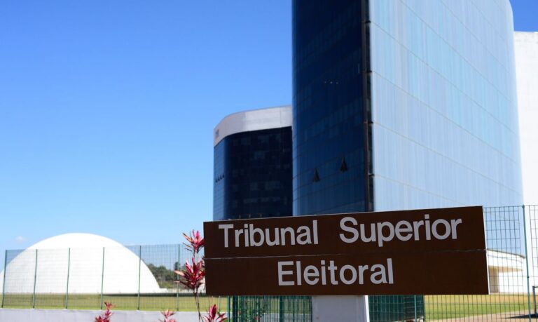 TSE mantém decisão que multou deputado Nikolas em R$ 30 mil