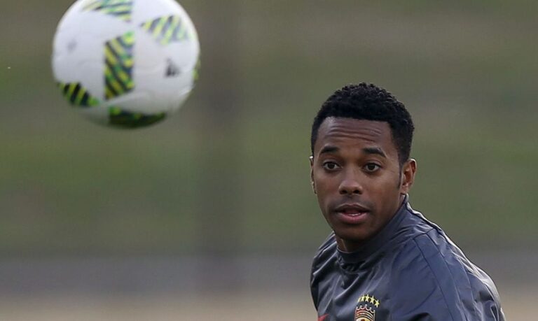 STJ marca julgamento de recurso de Robinho para traduzir processo