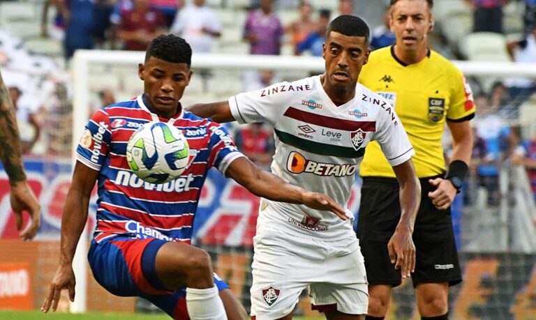 Fortaleza derrota Fluminense e vira líder provisório do Brasileirão