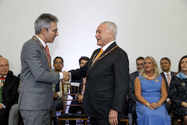 Michel Temer recebe Grande Colar da Inconfidência