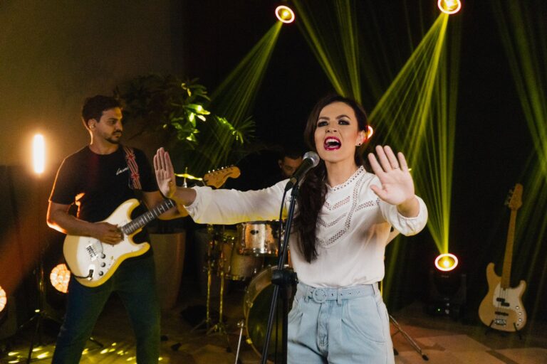 Mariana Bonatto lança o single “Salmo 115”, adoração e reverência a Deus